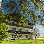 Gaestehaus Huber Fruehstueckspension Schladming
