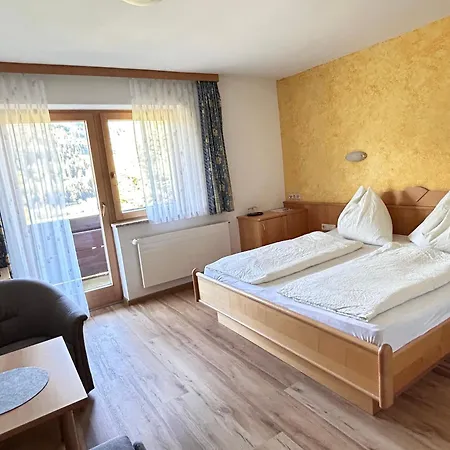 Gaestehaus Huber Fruehstueckspension Schladming
