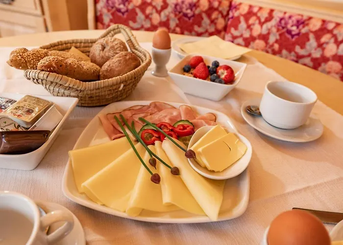 בית אירוח Gaestehaus Huber Fruehstueckspension