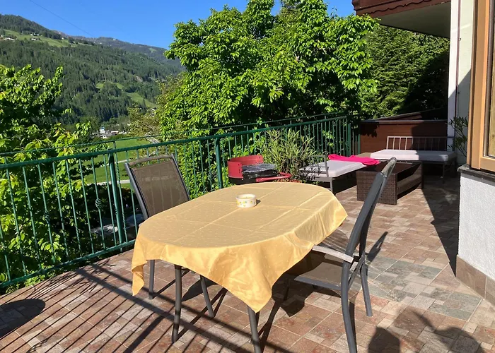 בית אירוח Gaestehaus Huber Fruehstueckspension *